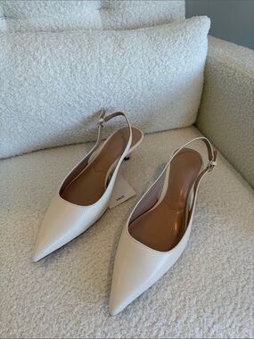 Ivory Slingback Pointed-Toe kitten heels